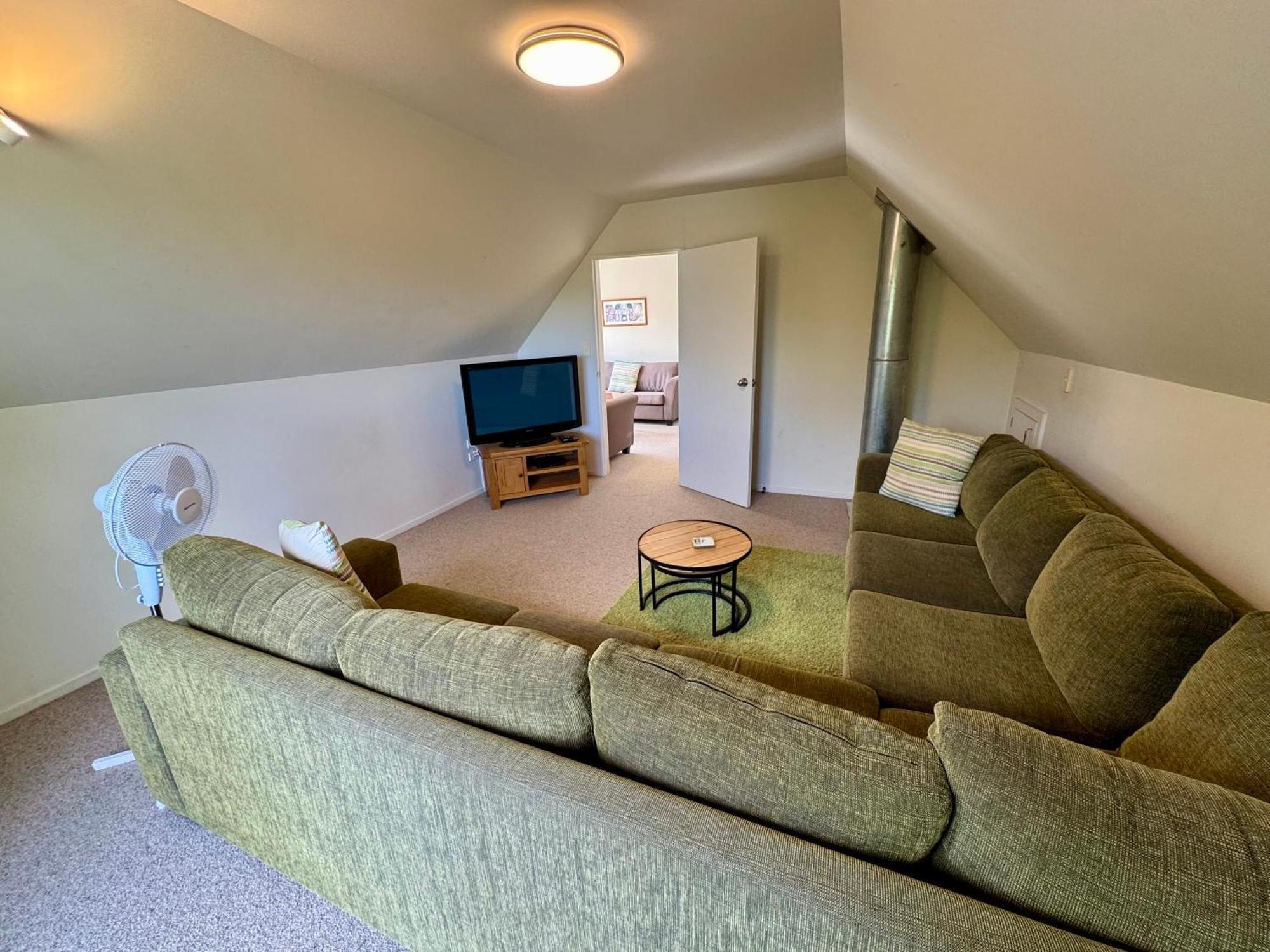 26 Caverhill Close ハンマー・スプリングス エクステリア 写真